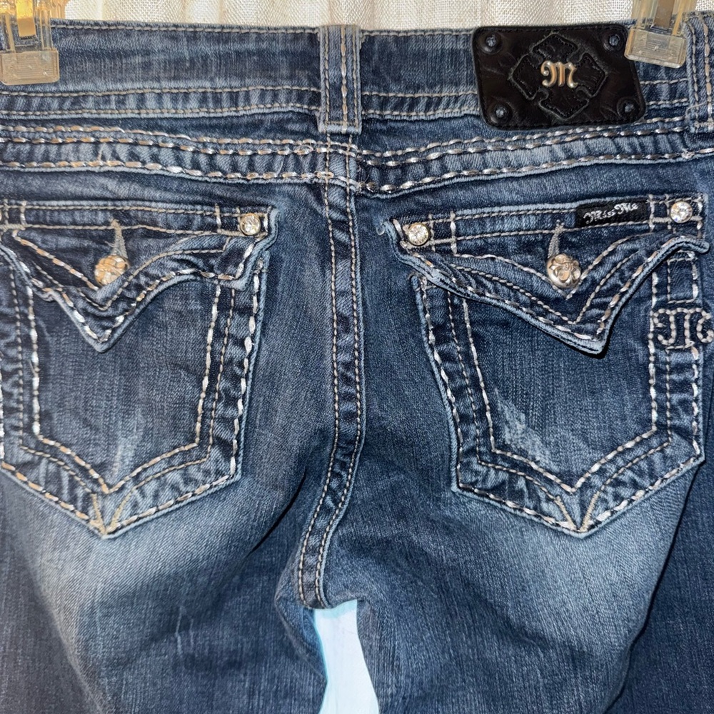 Miss Me Blue Jeans with Ornate Stitching and Vintage Wash. 31 TALL